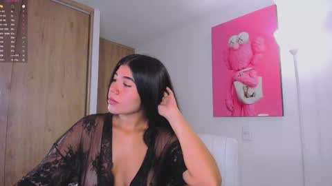 Snapshot of ana__f chatting on 11/18/25, 12:42 Ana online show from 11/18/25, 12:42