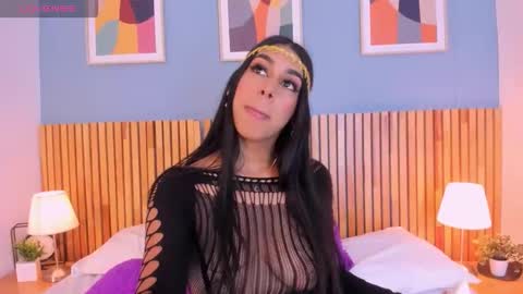 Snapshot of ana_gonzalez chatting on 10/17/25, 08:44 Ana Gonzalez online show from 10/17/25, 08:44