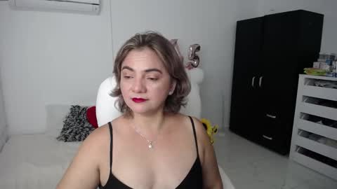 Snapshot of ana_hotmilf chatting on 01/23/25, 11:47  Ana  online show from 01/23/25, 11:47