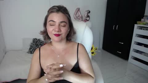 Snapshot of ana_hotmilf chatting on 01/24/25, 02:49  Ana  online show from 01/24/25, 02:49