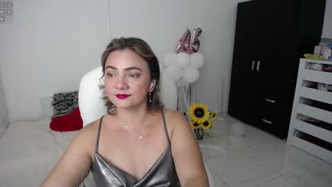 Snapshot of ana_hotmilf chatting on 02/02/25, 10:06  Ana  online show from 02/02/25, 10:06