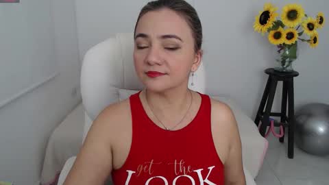 Snapshot of ana_hotmilf chatting on 09/10/25, 11:05  Ana  online show from 09/10/25, 11:05
