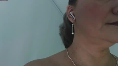  Ana  online show from 12/18/25, 11:11