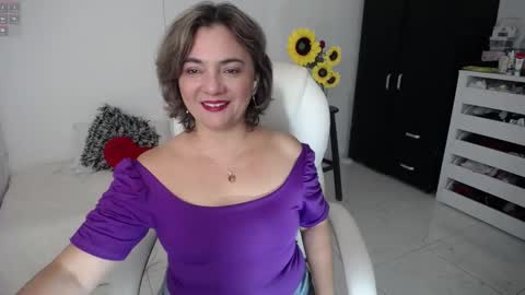 Snapshot of ana_hotmilfx chatting on 03/12/25, 12:42 ANA online show from 03/12/25, 12:42