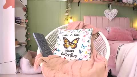 Snapshot of ana_jasper chatting on 02/14/25, 08:59 Ana Maria online show from 02/14/25, 08:59