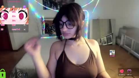 Snapshot of ana_jil chatting on 07/04/26, 07:31 Hi Im Ana online show from 07/04/26, 07:31