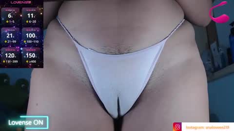 Snapshot of ana_loveee chatting on 09/26/25, 09:13 Ana lopez - Cameltoe girl online show from 09/26/25, 09:13
