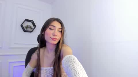 Snapshot of ana_muller19 chatting on 12/01/25, 11:32 Ana online show from 12/01/25, 11:32