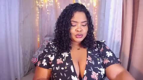 Snapshot of ana_off_alana chatting on 02/17/25, 11:20 Ana online show from 02/17/25, 11:20