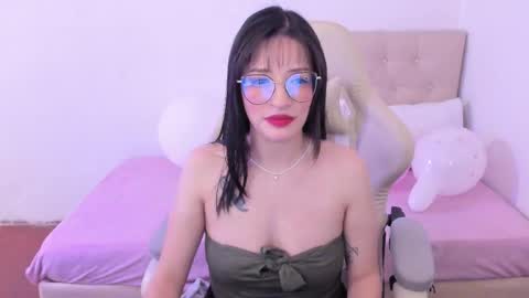 Im anna but you can call me as you want online show from 01/09/26, 12:02