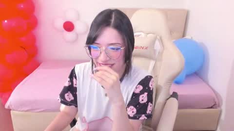 Im anna but you can call me as you want online show from 03/04/26, 08:37