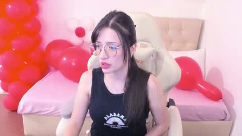 Im anna but you can call me as you want online show from 03/18/26, 12:03