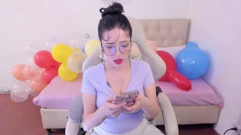 Im anna but you can call me as you want online show from 04/14/26, 09:54