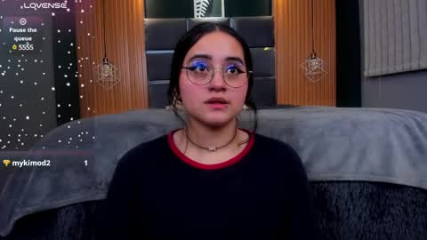 Snapshot of ana_taylor2 chatting on 02/12/25, 09:54 Ana online show from 02/12/25, 09:54