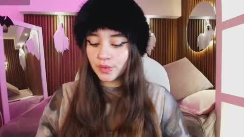 Snapshot of ana_taylor2 chatting on 10/06/25, 07:33 Ana online show from 10/06/25, 07:33