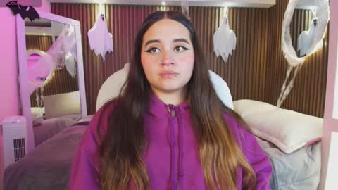 Snapshot of ana_taylor2 chatting on 10/13/25, 07:47 Ana online show from 10/13/25, 07:47