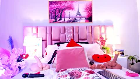 anaa_bellaa online show from 11/13/25, 12:15