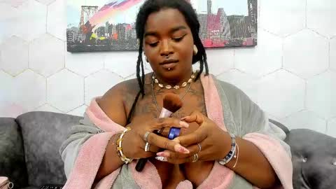 ANNA FUENTES online show from 02/12/25, 09:11