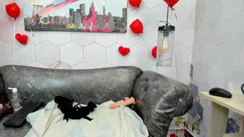 ANNA FUENTES online show from 02/14/25, 11:31