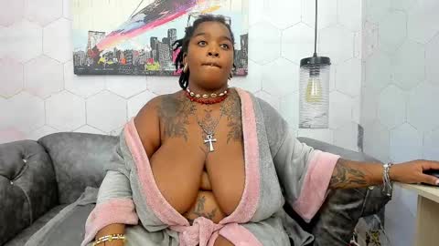 ANNA FUENTES online show from 03/05/25, 12:22