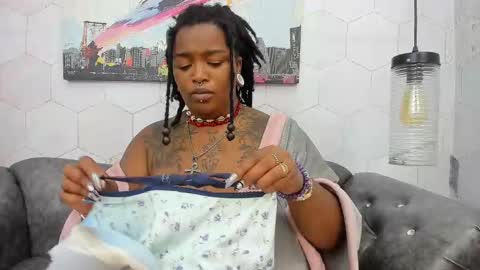 ANNA FUENTES online show from 03/06/25, 11:36