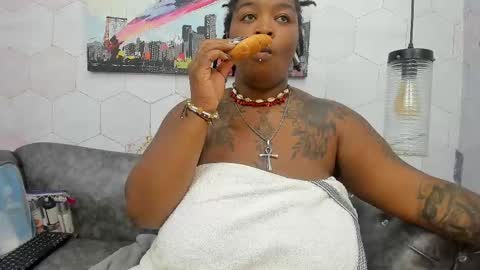 ANNA FUENTES online show from 03/07/25, 10:45