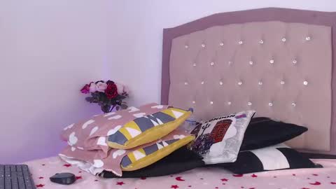 Ana Moon  online show from 02/24/25, 10:59