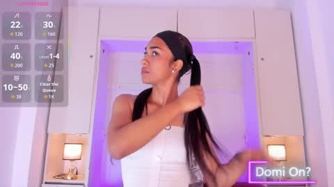 anaacollins_ online show from 10/09/25, 11:30