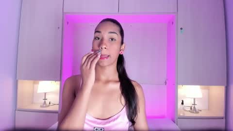 anaacollins_ online show from 03/27/26, 12:05