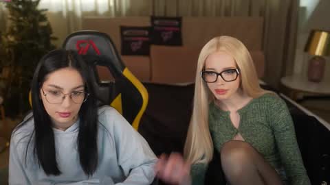 Sweet girls online show from 01/08/26, 11:34