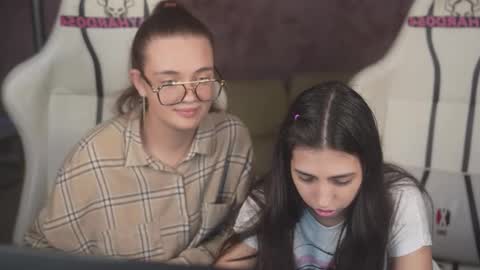 Sweet girls online show from 03/01/26, 11:23