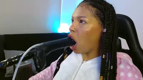 anabel alice gandara  online show from 01/19/25, 01:44