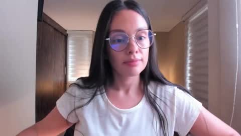 Snapshot of anabel_25 chatting on 01/03/25, 07:50 Anabel online show from 01/03/25, 07:50