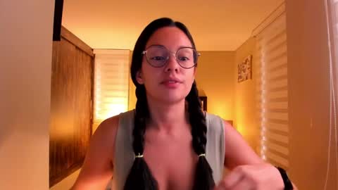 Snapshot of anabel_25 chatting on 01/19/25, 12:06 Anabel online show from 01/19/25, 12:06