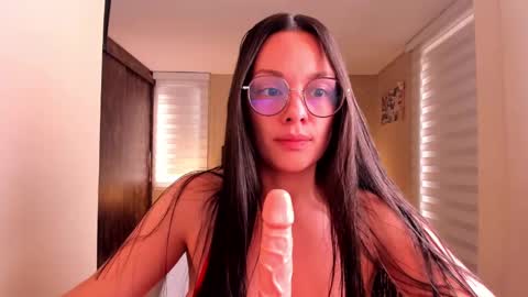Snapshot of anabel_25 chatting on 01/21/25, 01:54 Anabel online show from 01/21/25, 01:54