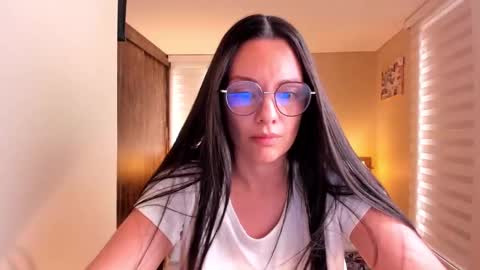 Snapshot of anabel_25 chatting on 01/21/25, 08:11 Anabel online show from 01/21/25, 08:11