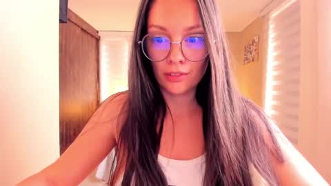 Snapshot of anabel_25 chatting on 01/22/25, 05:49 Anabel online show from 01/22/25, 05:49