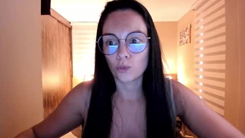 Snapshot of anabel_25 chatting on 02/06/25, 10:00 Anabel online show from 02/06/25, 10:00
