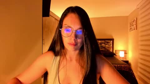 Snapshot of anabel_25 chatting on 03/12/25, 12:20 Anabel online show from 03/12/25, 12:20