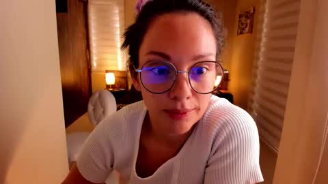 Snapshot of anabel_25 chatting on 10/21/25, 05:24 Anabel online show from 10/21/25, 05:24