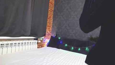 Anna online show from 12/20/25, 02:57