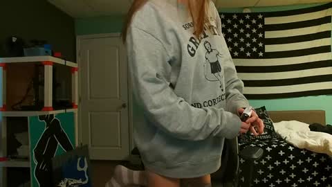 Snapshot of anabelleleigh chatting on 01/22/25, 01:32 Anabelleleigh online show from 01/22/25, 01:32