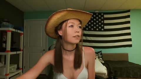 Anabelleleigh online show from 04/16/26, 02:01