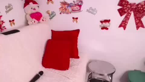 Snapshot of anabellered chatting on 12/09/24, 11:04 Ana online show from 12/09/24, 11:04