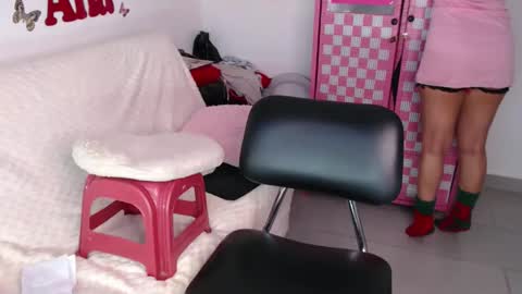 Snapshot of anabellered chatting on 11/30/25, 10:41 Ana online show from 11/30/25, 10:41