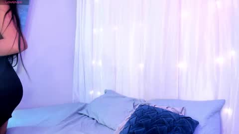 anabloom_ online show from 04/27/26, 08:51