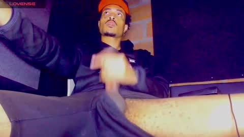 anaconda_94 online show from 10/25/25, 06:46