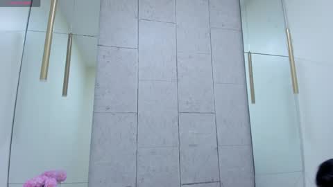 Anna online show from 04/06/26, 11:33