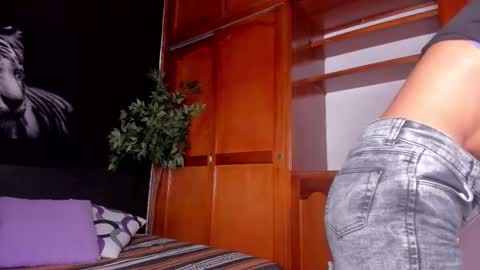 Anahi online show from 09/16/25, 03:07