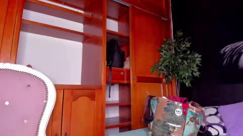 Anahi online show from 11/12/25, 03:07